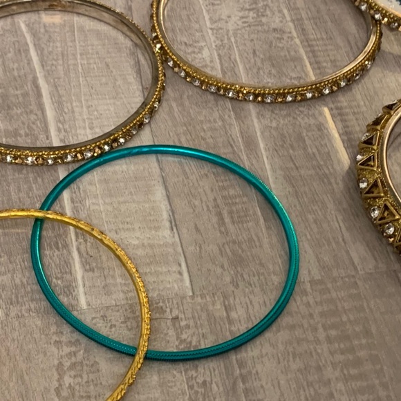 Women’s Bangles - Picture 5 of 6